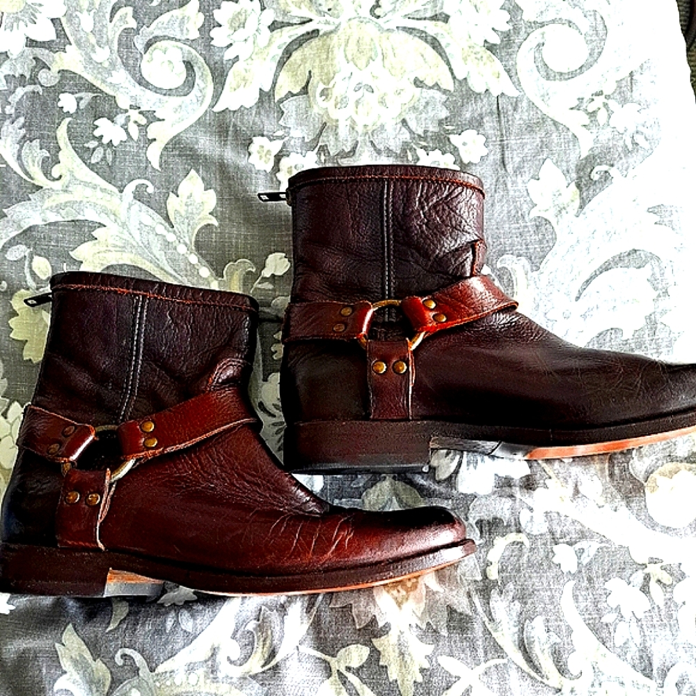 Frye low Boots